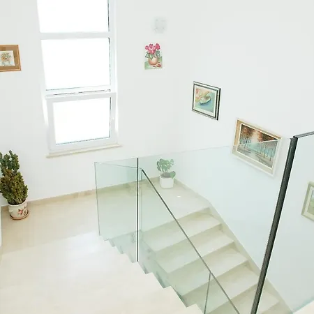 Studio Close To The Beach דירה *